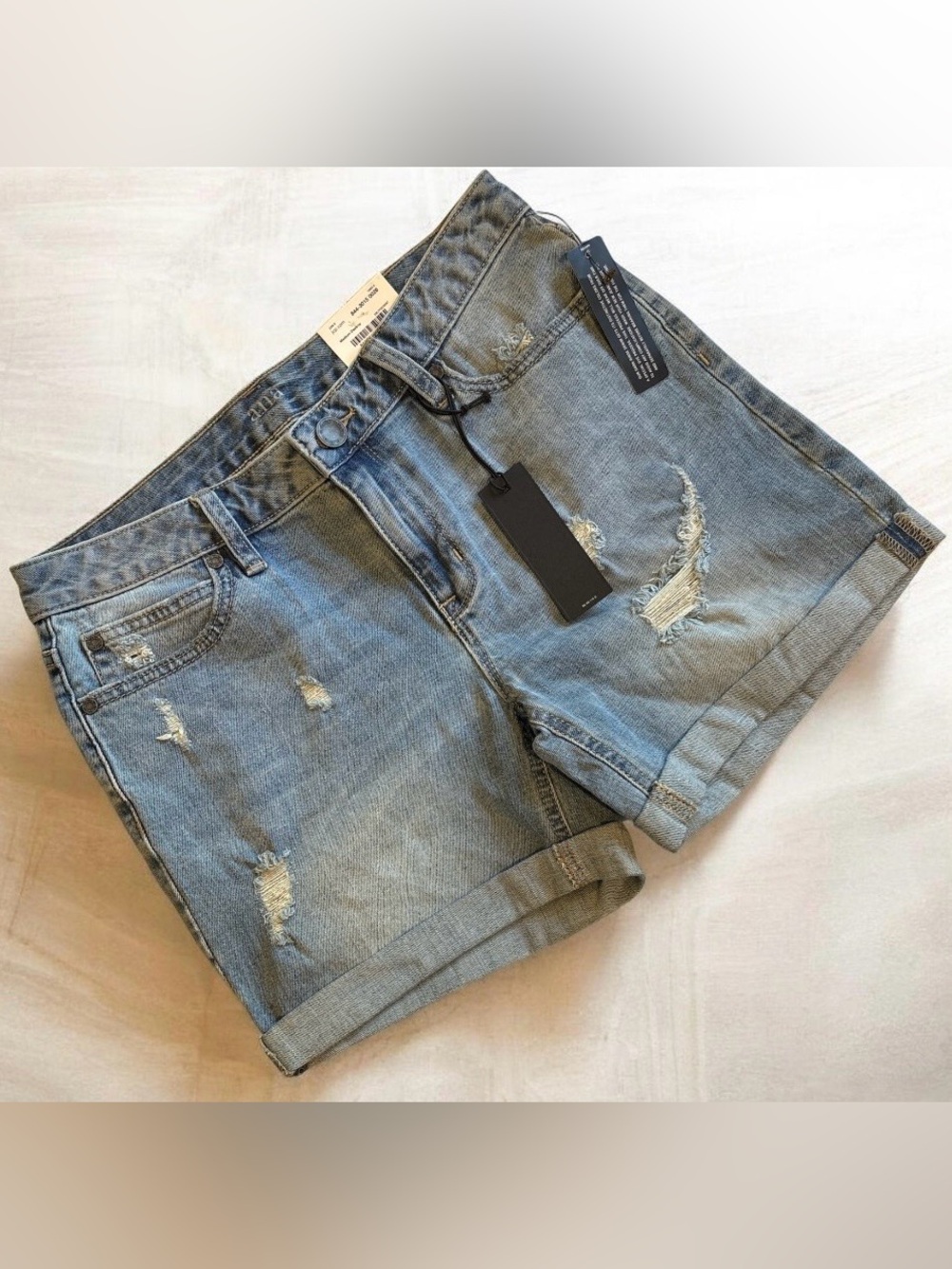 NWT a.n.a Distressed Cuffed Denim Shorts Medium Wash Sz 4 / 27